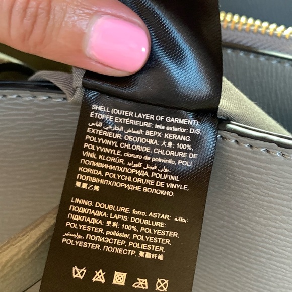 🎉4x Host Pick!🎉 Bebe gray tote bag gold includes removable shoulder strap NWOT - Picture 16 of 16